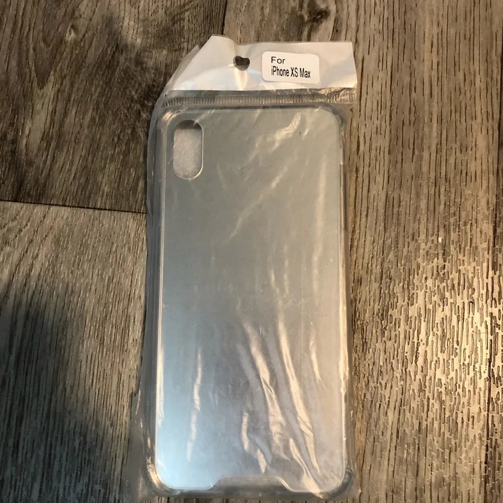 iPhone XS Max Silver Mirrored Case NEW